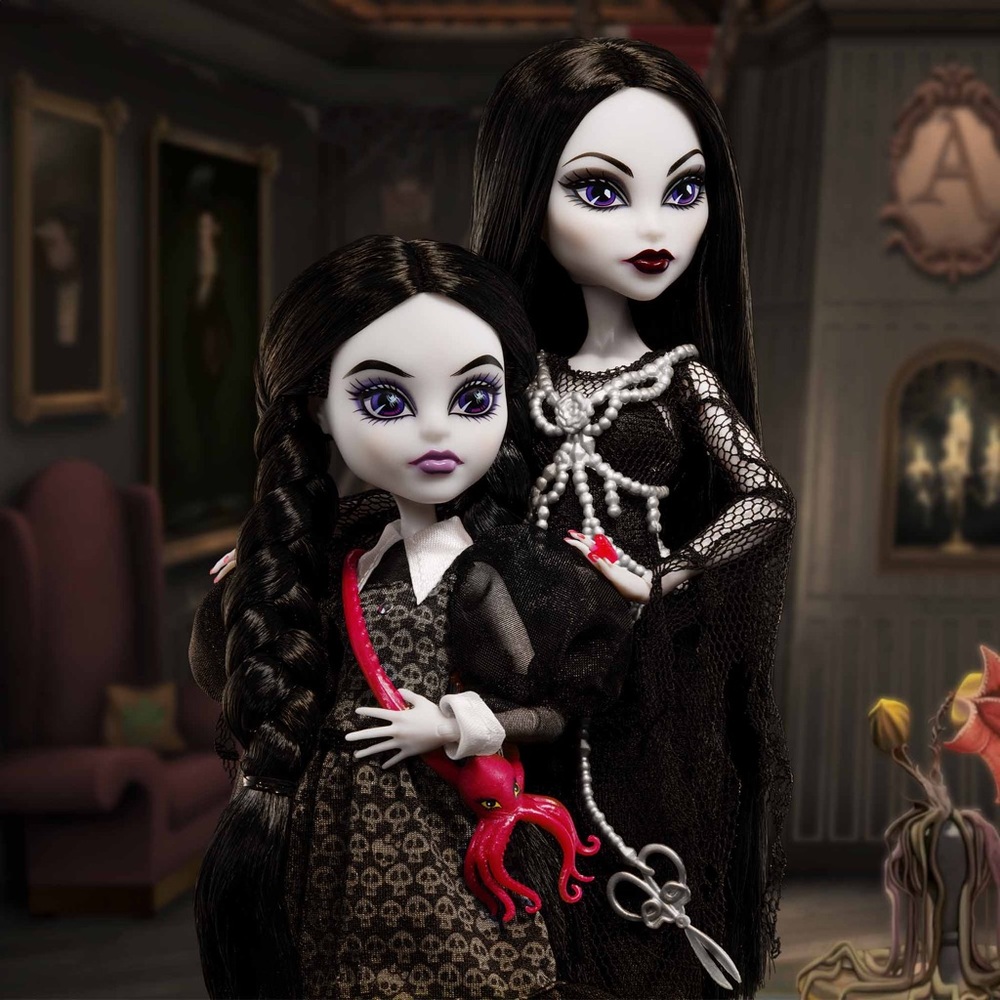Monster High Wednesday and Morticia Skullector